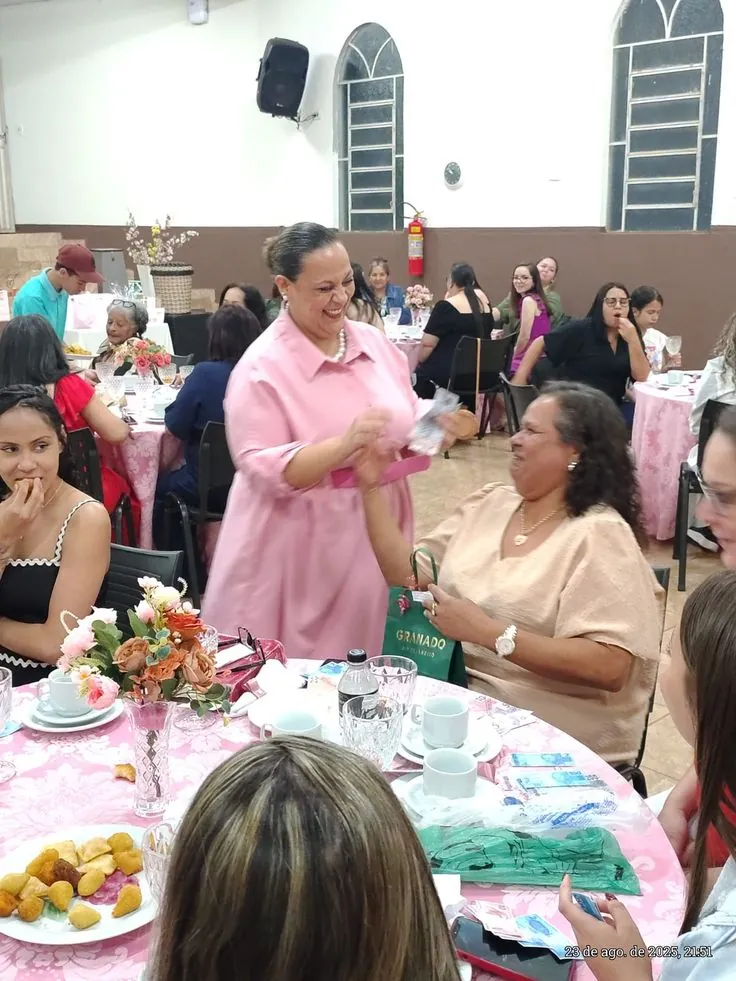 Chá TPM — Tempo Precioso para Mulheres